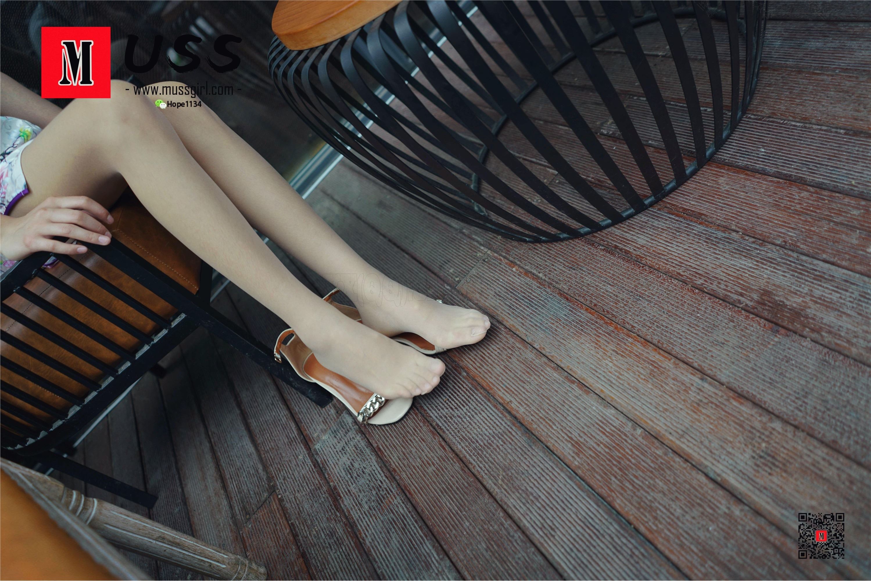 MussGirl慕丝女郎  NO.130 腿足重要还是脸重要？